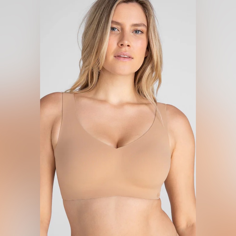 NWOT Honeylove Nude Seamless Comfort Bra